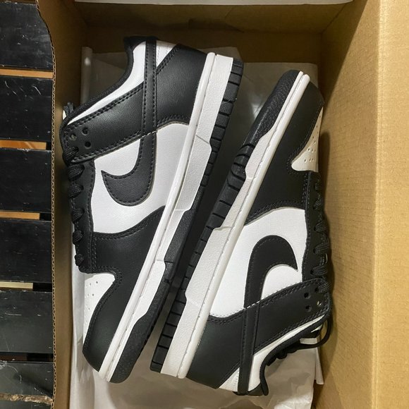 Women's Nike black and white panda dunk - Picture 2 of 5